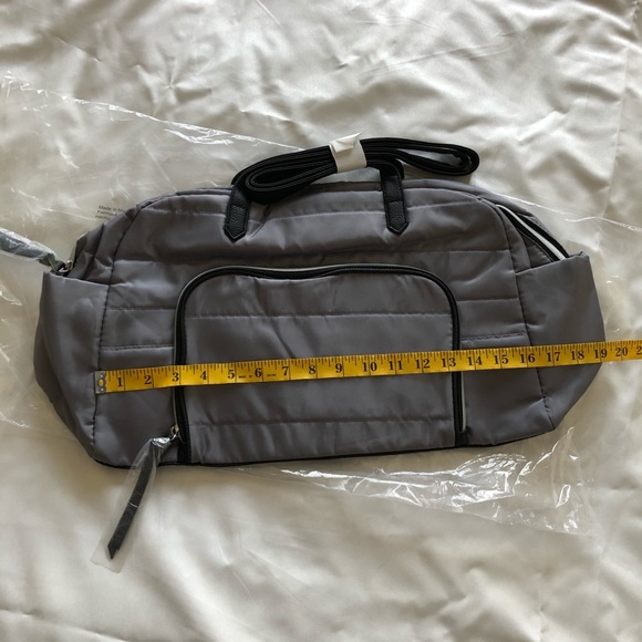 DSW Gray Duffle Bag - NEW - Picture 6 of 8